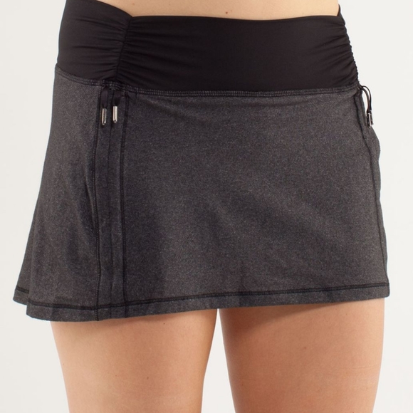 Lululemon Athletica Hot and Sweaty skirt size 8